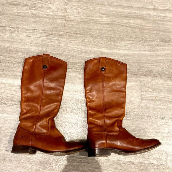 Frye - Picture 4 of 4